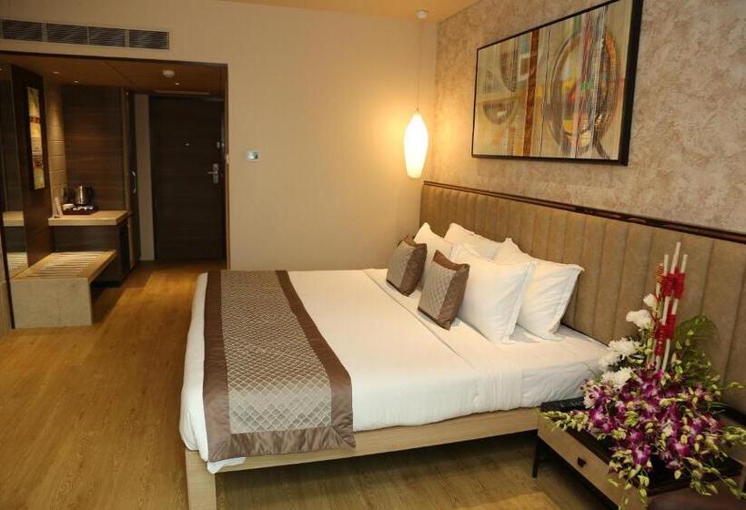 Номер Клуб, The Regenza By Tunga