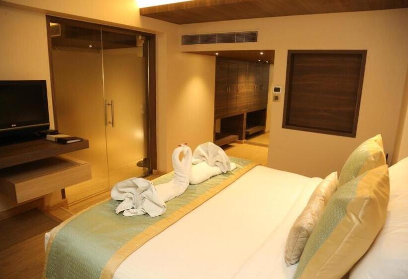 Полулюкс, The Regenza By Tunga