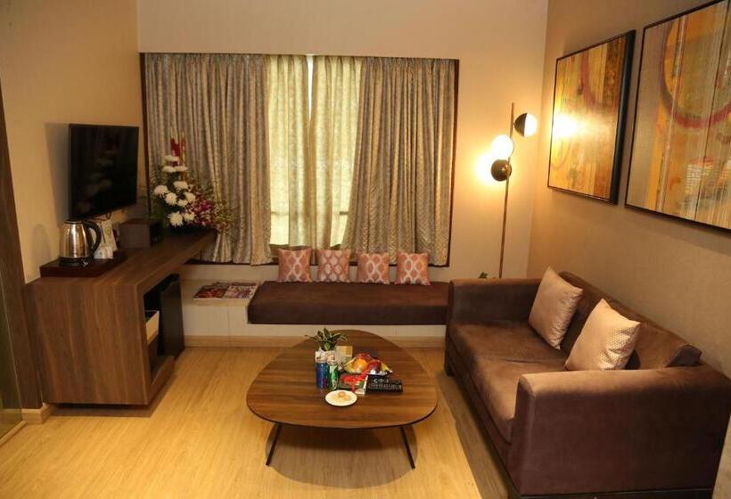 Полулюкс, The Regenza By Tunga