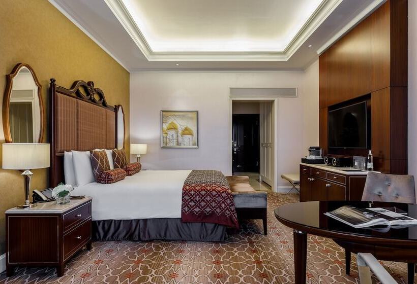 Номер Deluxe, Lotte Hotel Moscow   The Leading Hotels Of The World
