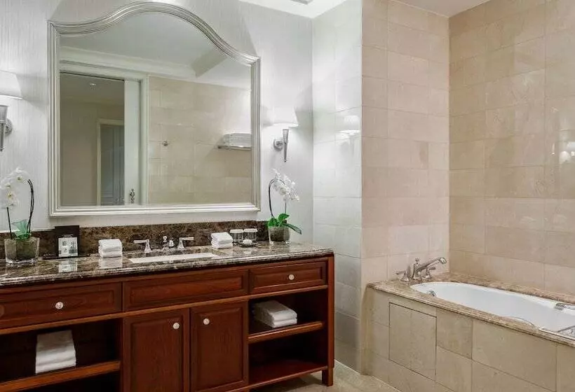 اتاق لوکس, Lotte Hotel Moscow   The Leading Hotels Of The World