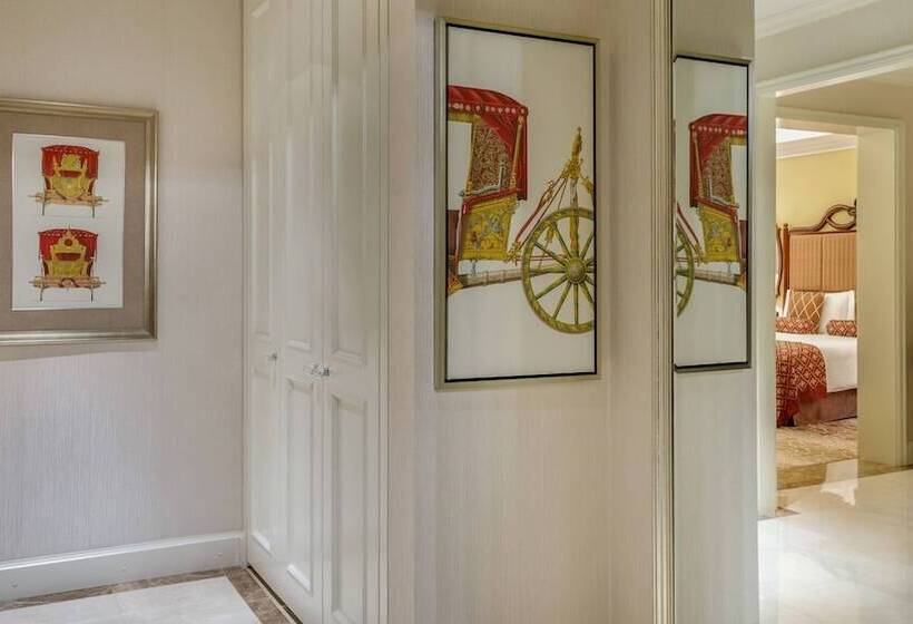 디럭스 룸, Lotte Hotel Moscow   The Leading Hotels Of The World