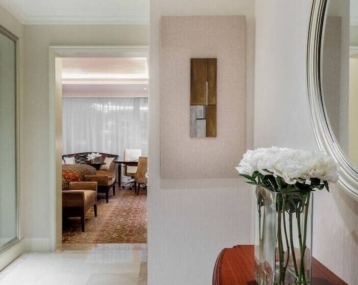 디럭스 룸, Lotte Hotel Moscow   The Leading Hotels Of The World