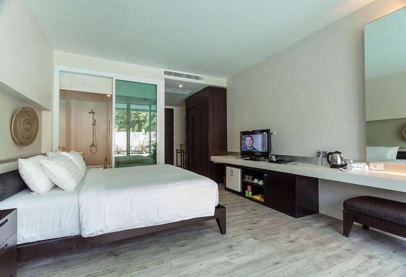 Номер Deluxe Вид на Бассейн, Sarikantang Resort & Spa, Koh Phangan