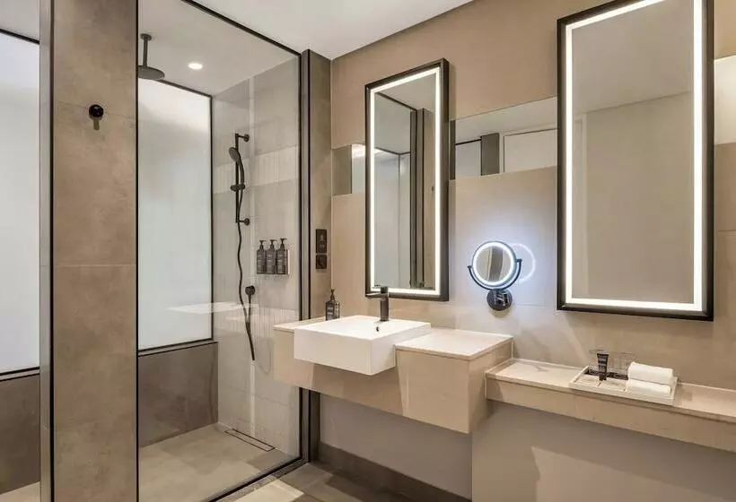 اتاق لوکس با چشم‌انداز شهر, Sheraton Mall Of The Emirates Hotel, Dubai