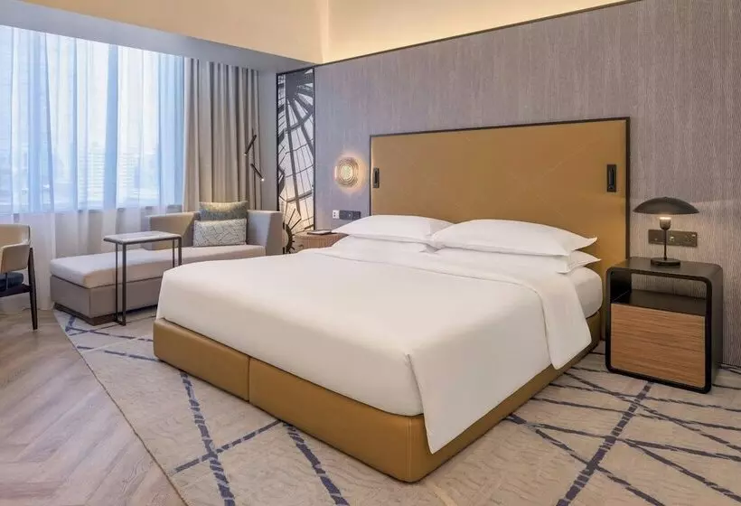 اتاق لوکس با چشم‌انداز شهر, Sheraton Mall Of The Emirates Hotel, Dubai