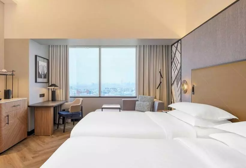 اتاق سوپریور با چشم‌انداز شهر, Sheraton Mall Of The Emirates Hotel, Dubai
