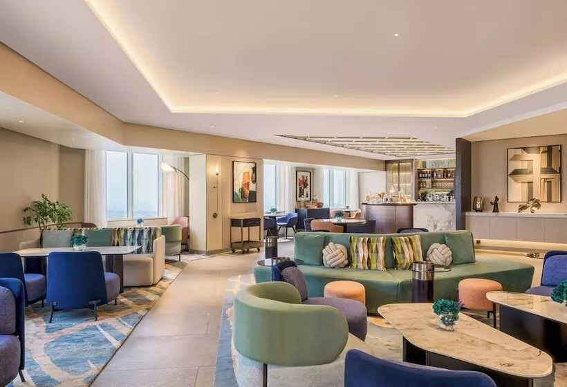 سوییت لوکس, Sheraton Mall Of The Emirates Hotel, Dubai