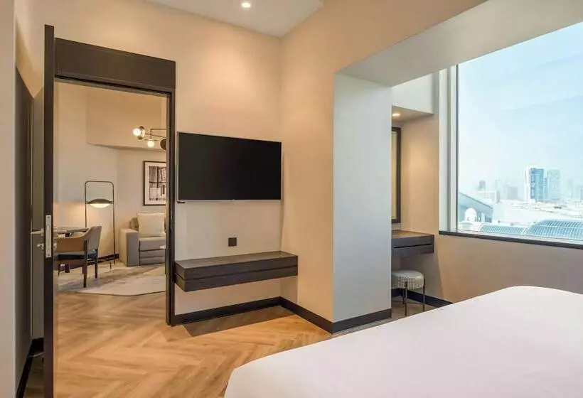 سوییت لوکس, Sheraton Mall Of The Emirates Hotel, Dubai