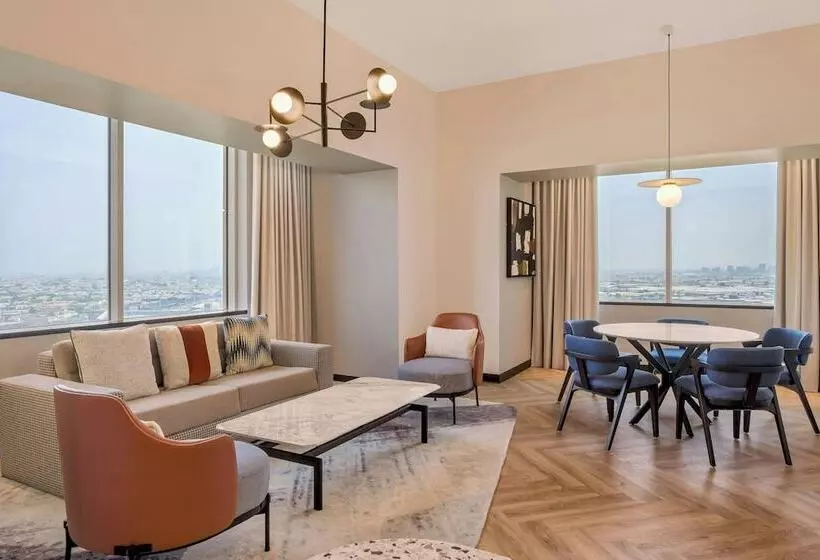 سوئیت کلاب, Sheraton Mall Of The Emirates Hotel, Dubai