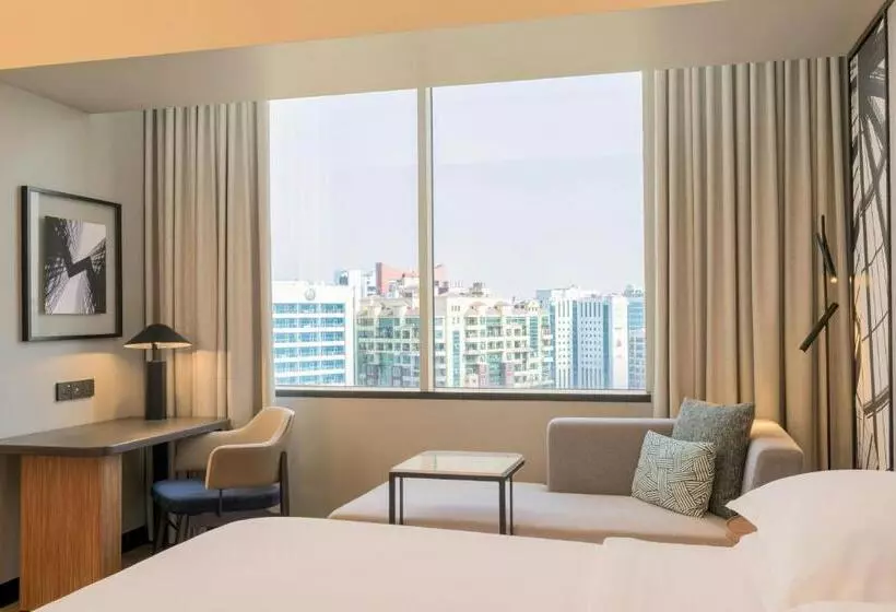 اتاق سوپریور با تخت بزرگ, Sheraton Mall Of The Emirates Hotel, Dubai
