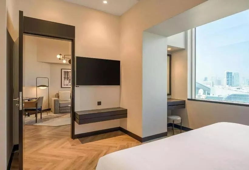 Deluxe Suite King Bed, Sheraton Mall Of The Emirates Hotel, Dubai