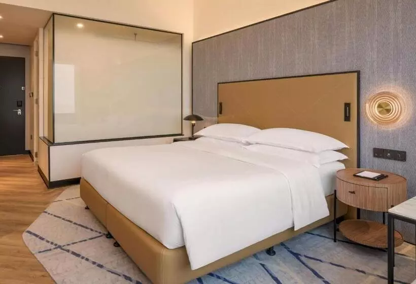 آپارتمان خانوادگی 2 خوابه, Sheraton Mall Of The Emirates Hotel, Dubai