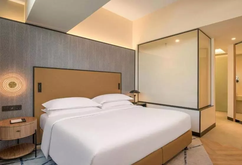 سوئیت خانواده 2 خوابه, Sheraton Mall Of The Emirates Hotel, Dubai