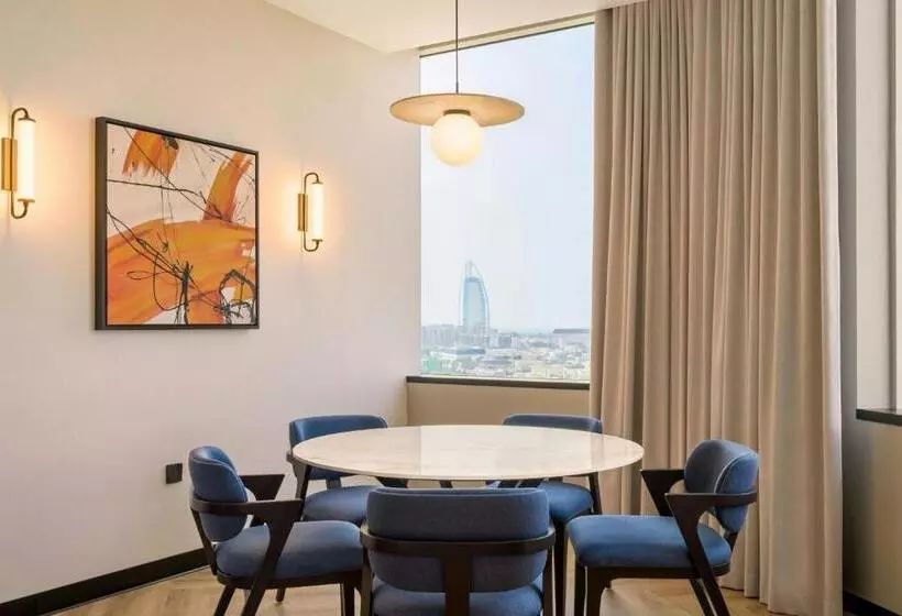 سوییت اجرایی, Sheraton Mall Of The Emirates Hotel, Dubai