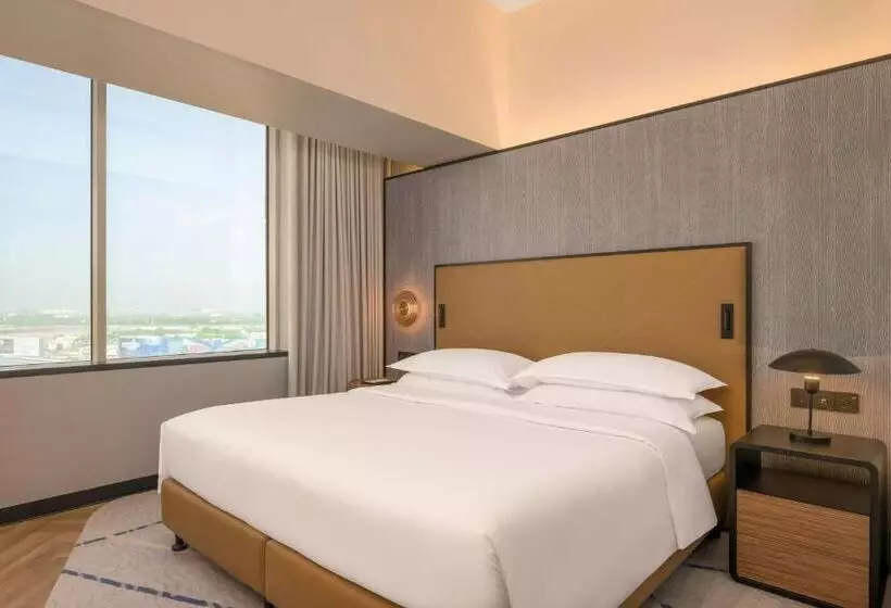 سوییت خانوادگی, Sheraton Mall Of The Emirates Hotel, Dubai