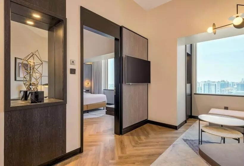 سوییت لوکس, Sheraton Mall Of The Emirates Hotel, Dubai