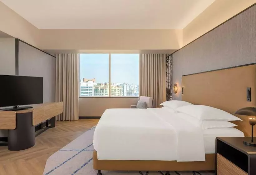 سوئیت کلاب, Sheraton Mall Of The Emirates Hotel, Dubai