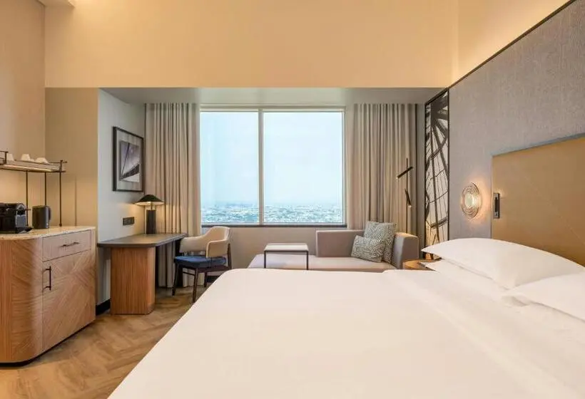キングサイズベッド、シティビューデラックスルーム, Sheraton Mall Of The Emirates Hotel, Dubai