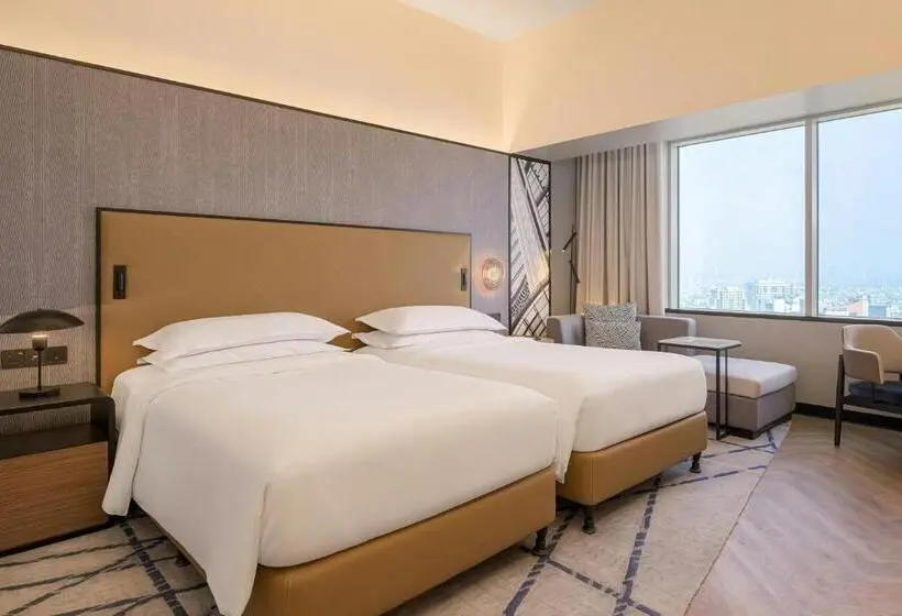 ２ベッドルーム家族用アパートメント, Sheraton Mall Of The Emirates Hotel, Dubai
