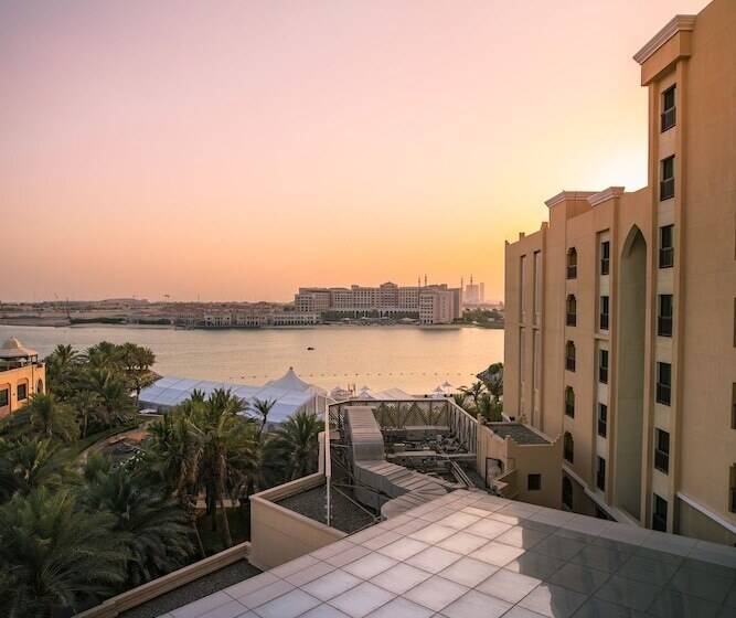 Quarto Superior, Traders Hotel, Abu Dhabi