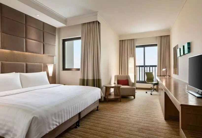 スーペリアールーム, Traders Hotel, Abu Dhabi