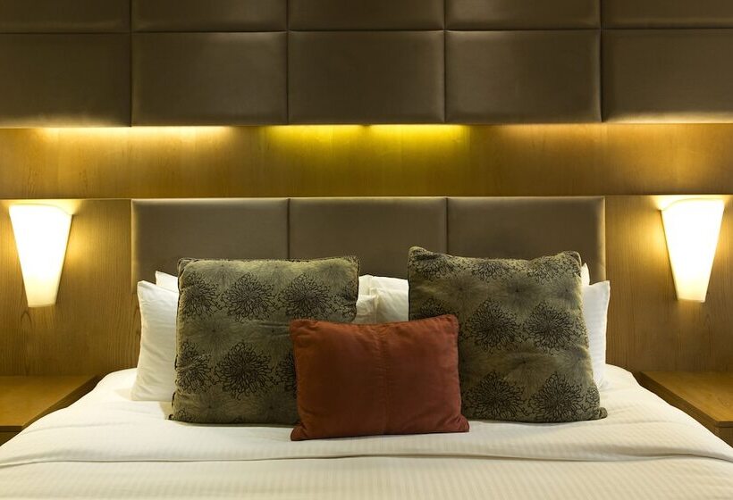 Quarto Deluxe, Traders Hotel, Abu Dhabi