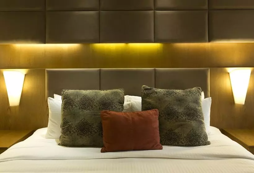 デラックスルーム, Traders Hotel, Abu Dhabi