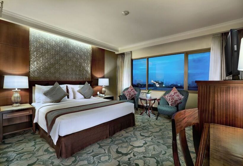 Номер Deluxe, Aston Tropicana Hotel Bandung