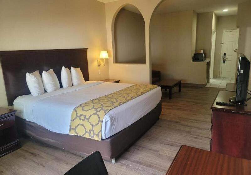 适合残疾人士使用的带超级大床的标准间, Baymont By Wyndham Houston Brookhollow