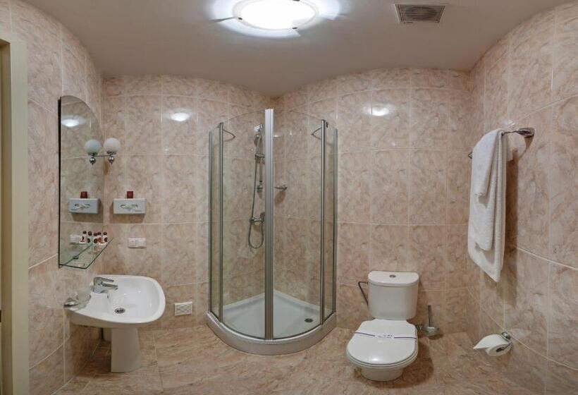 اتاق استاندارد یک نفره, Gallery Hotel Gintama Apgrade