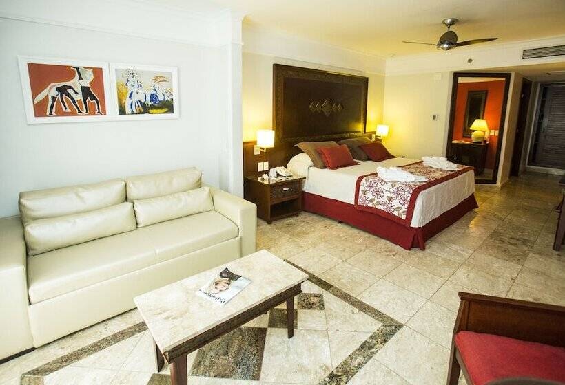 סוויטת ג'וניור פרמיום, Grand Palladium Imbassai Resort & Spa - All Inclusive