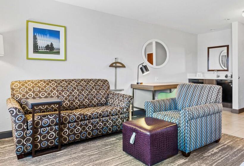 スタンダードスタジオ, Hampton Inn & Suites Colorado Springs/air Force Academy