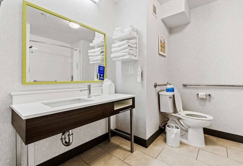 スタンダードスタジオ, Hampton Inn & Suites Colorado Springs/air Force Academy