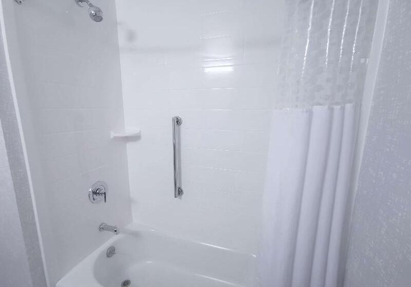 إستديو قياسى مزود بشرفة, Hampton Inn & Suites Colorado Springs/air Force Academy