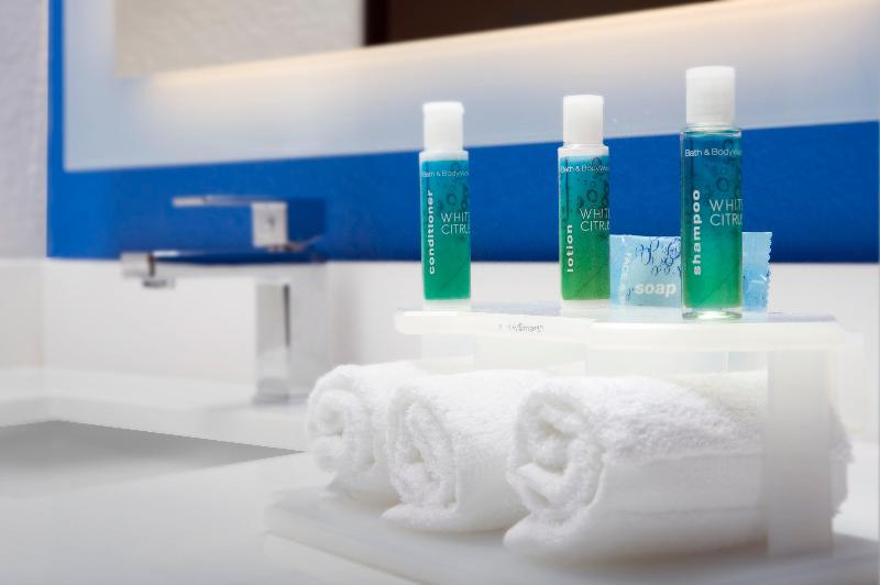 Люкс Кровать Кинг, Holiday Inn Express & Suites San Antonio Downtown Market Area, An Ihg