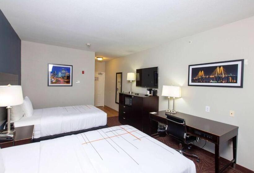 חדר סטנדרט שתי מיטות זוגיות, La Quinta By Wyndham Houston East At Normandy