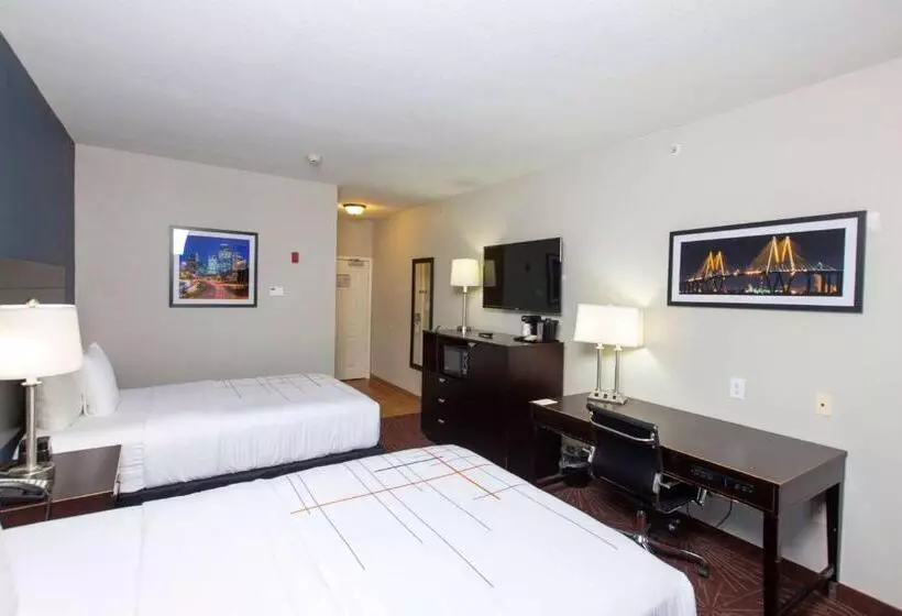２ダブルベッドのスタンダードルーム, La Quinta By Wyndham Houston East At Normandy
