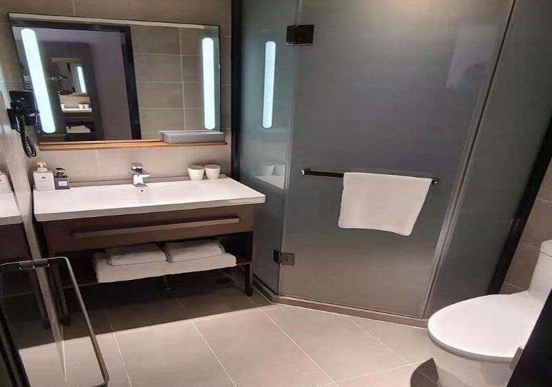 חדר סטנדרט, La Quinta By Wyndham Houston East At Normandy