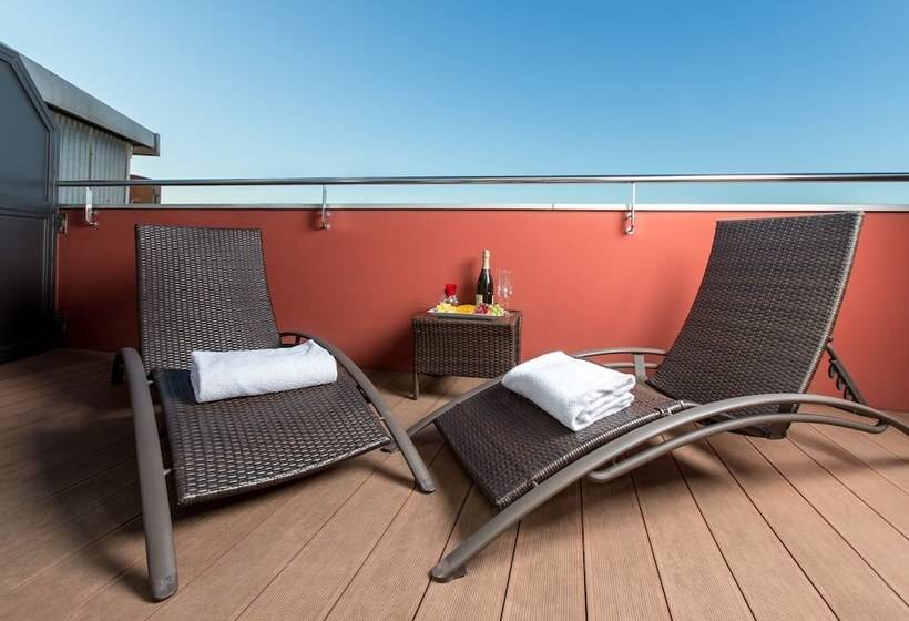 Номер Deluxe, Leonardo Boutique Hotel Barcelona Sagrada Familia