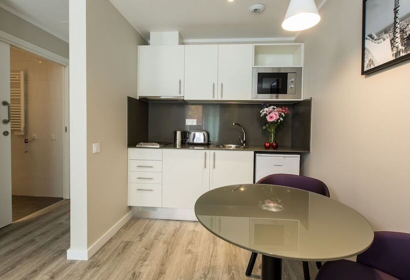 Люкс, Leonardo Boutique Hotel Barcelona Sagrada Familia