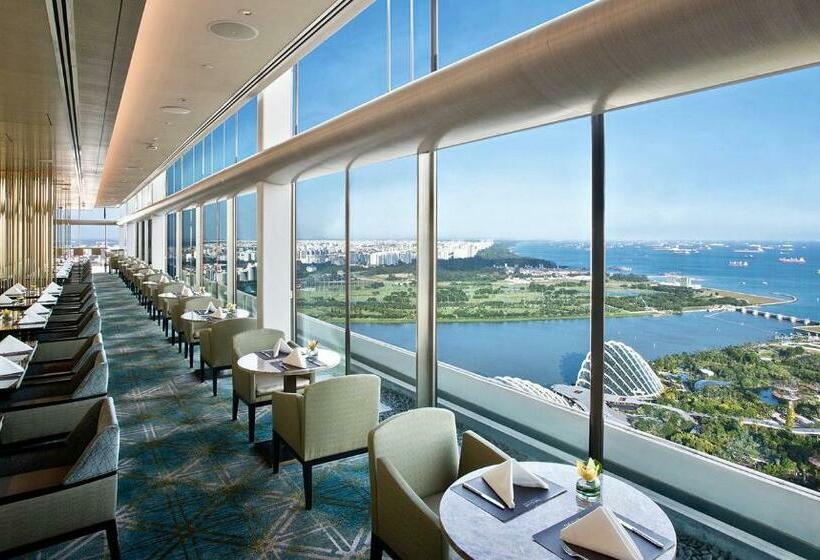 Club Room King Bed, Marina Bay Sands