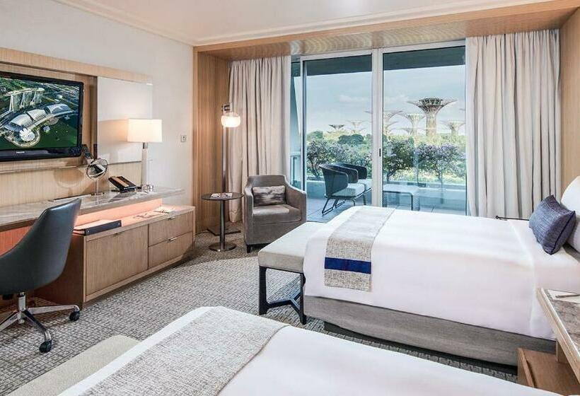 اتاق پریمیوم با چشم‌انداز باغ, Marina Bay Sands