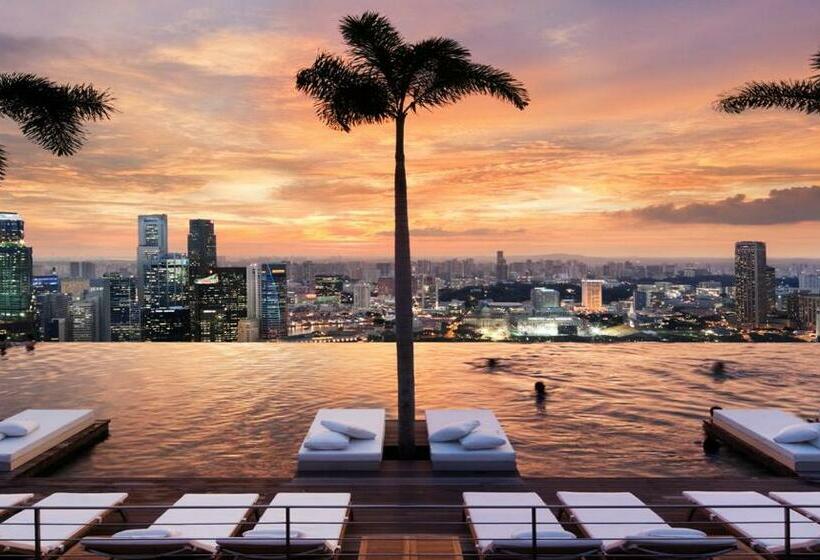 اتاق لوکس با چشم‌انداز شهر, Marina Bay Sands