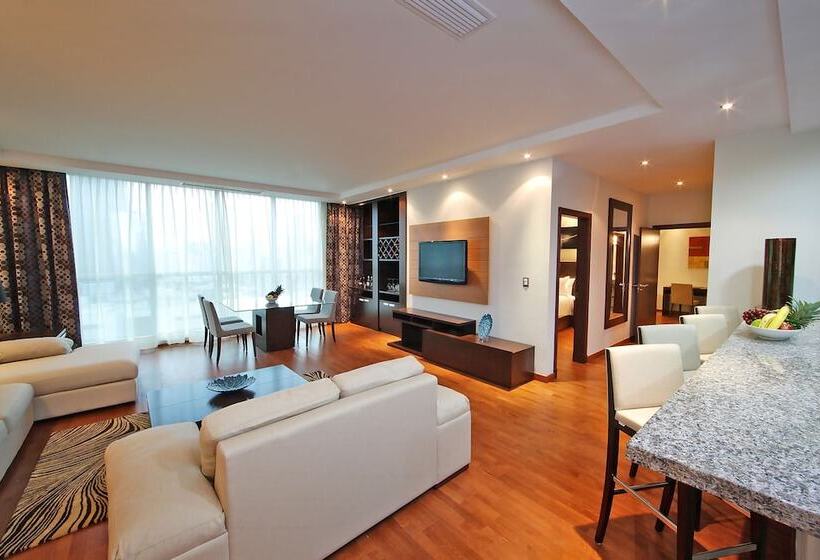 Семейные Апартаменты 3 Спальни, Marriott Executive Apartments Panama City, Finisterre