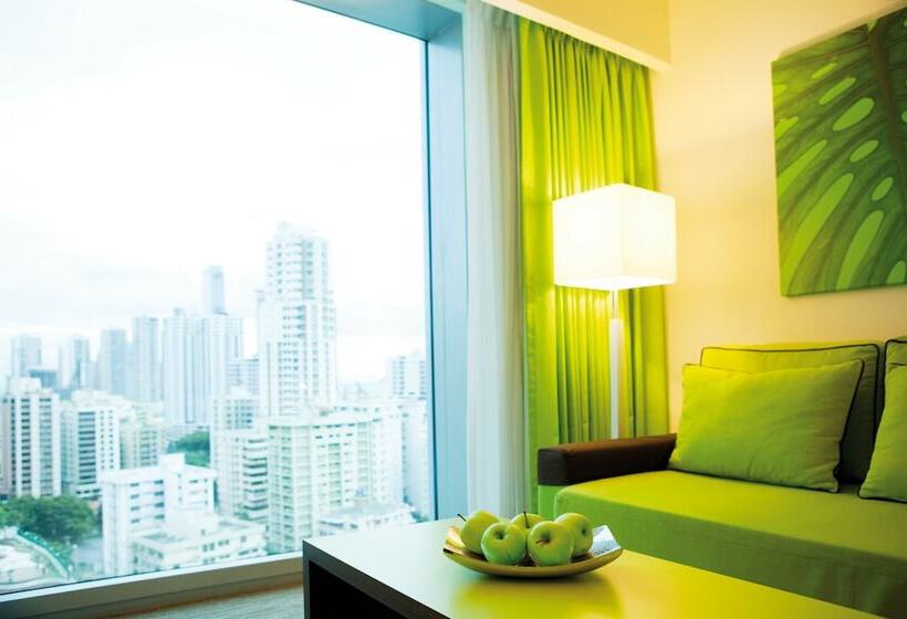 带大床的豪华间, Hotel Riu Plaza Panama