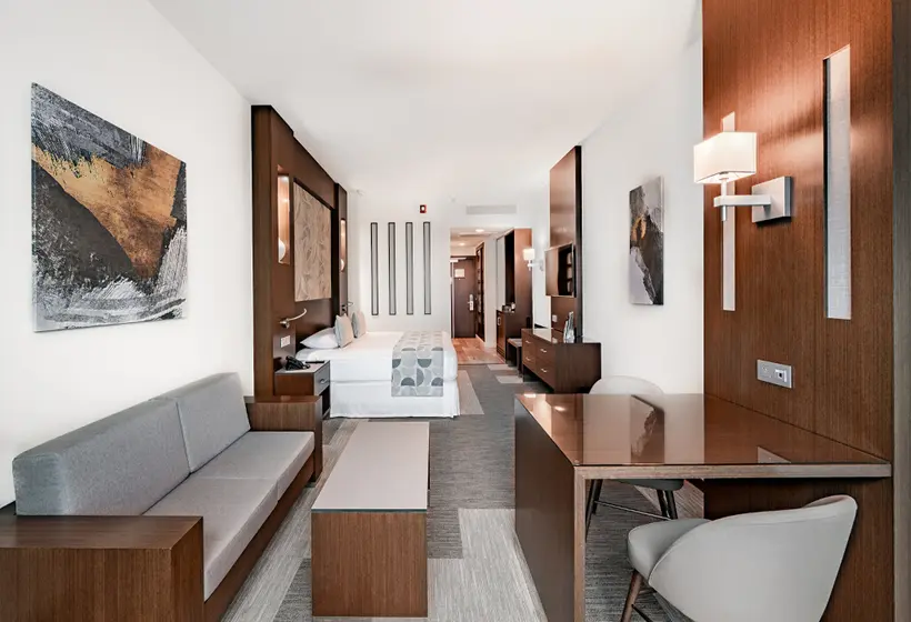 Executive Room King Size Bed, Hotel Riu Plaza Panama