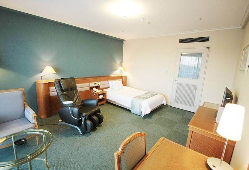 غرفة قياسية فردية, Sendai Hills