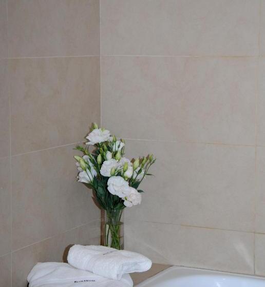 スイート, Suter Petit