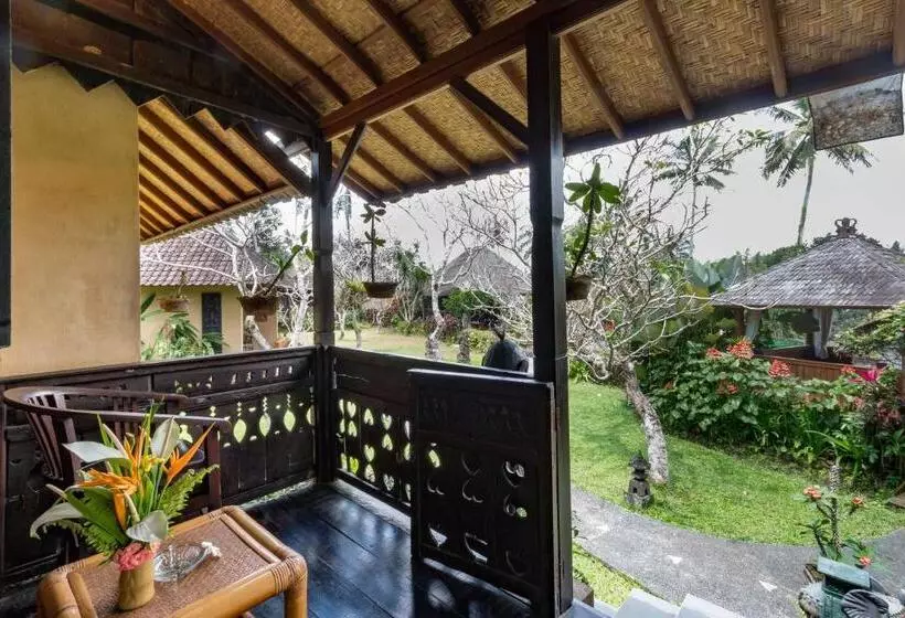 ویلای لوکس 1 خوابه, Tanah Merah Art Resort